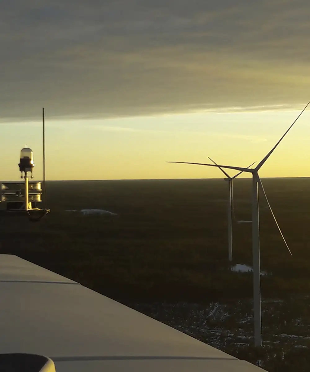 Tuulivoimalan pää­komponenttien vaihto